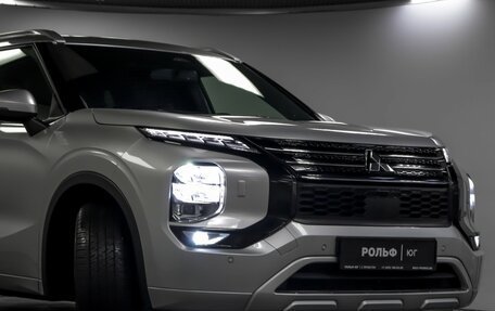 Mitsubishi Outlander, 2023 год, 3 915 000 рублей, 28 фотография