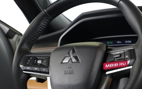 Mitsubishi Outlander, 2023 год, 3 915 000 рублей, 21 фотография