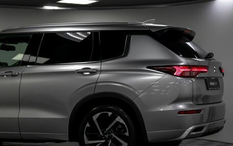 Mitsubishi Outlander, 2023 год, 3 915 000 рублей, 31 фотография