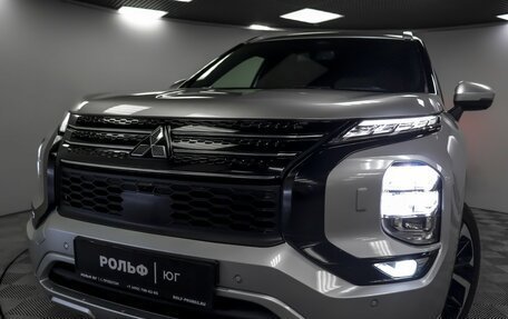 Mitsubishi Outlander, 2023 год, 3 915 000 рублей, 34 фотография