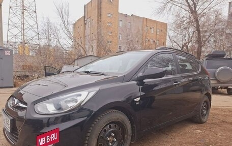 Hyundai Solaris II рестайлинг, 2012 год, 850 000 рублей, 4 фотография