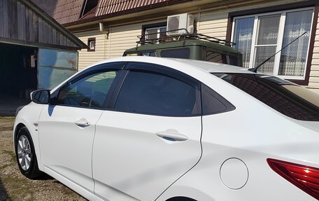 Hyundai Solaris II рестайлинг, 2016 год, 890 000 рублей, 3 фотография
