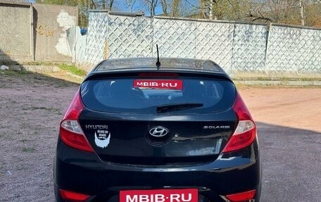 Hyundai Solaris II рестайлинг, 2013 год, 640 000 рублей, 2 фотография