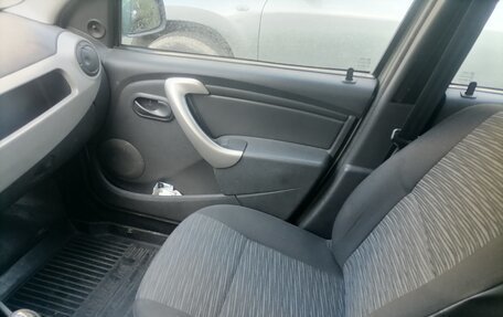 Renault Logan I, 2011 год, 580 000 рублей, 8 фотография