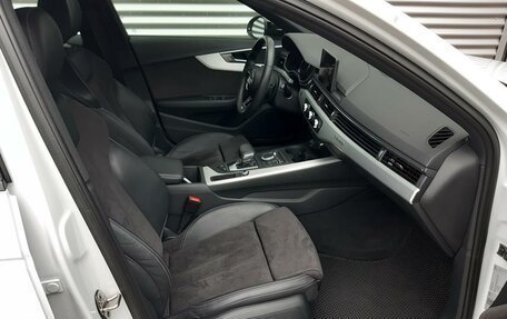 Audi A4, 2017 год, 3 450 000 рублей, 10 фотография