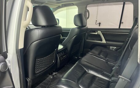 Toyota Land Cruiser 200, 2011 год, 2 949 000 рублей, 12 фотография