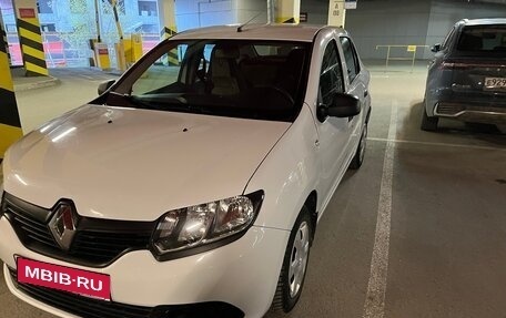 Renault Logan II, 2017 год, 730 000 рублей, 1 фотография