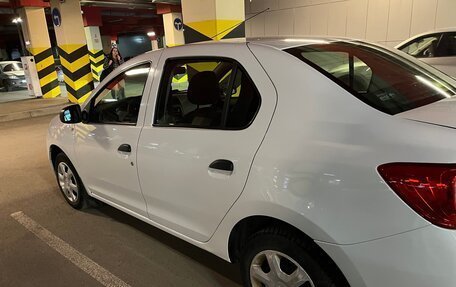 Renault Logan II, 2017 год, 730 000 рублей, 3 фотография