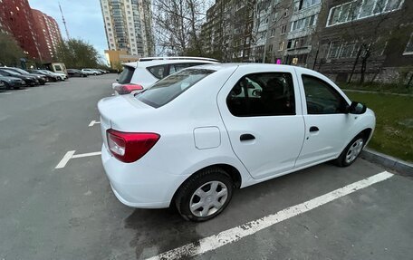 Renault Logan II, 2017 год, 730 000 рублей, 11 фотография