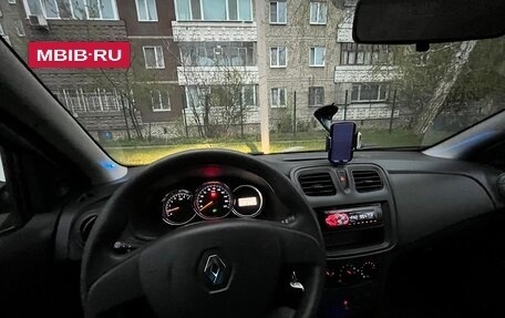 Renault Logan II, 2017 год, 730 000 рублей, 13 фотография