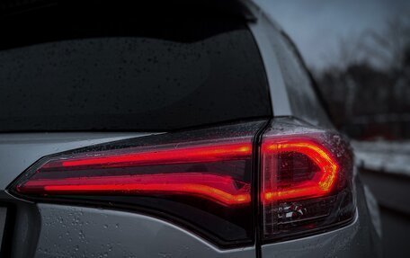 Toyota RAV4, 2018 год, 2 000 000 рублей, 17 фотография