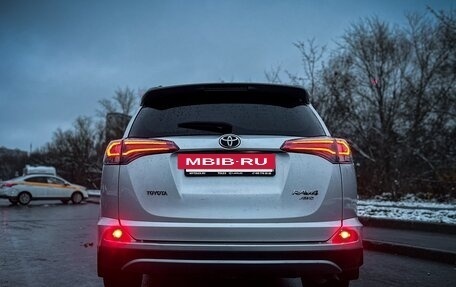 Toyota RAV4, 2018 год, 2 000 000 рублей, 15 фотография