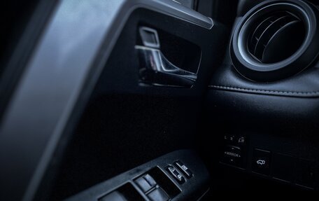 Toyota RAV4, 2018 год, 2 000 000 рублей, 27 фотография