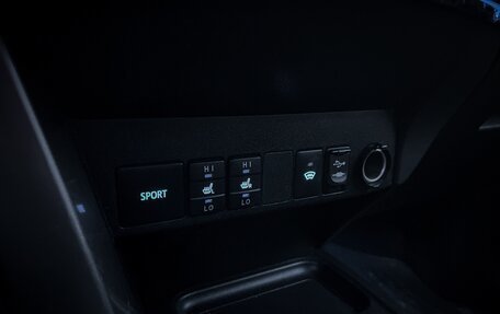 Toyota RAV4, 2018 год, 2 000 000 рублей, 28 фотография