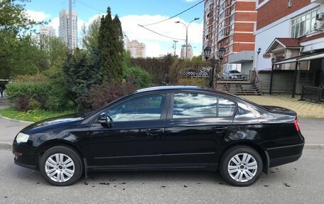 Volkswagen Passat B6, 2007 год, 700 000 рублей, 3 фотография