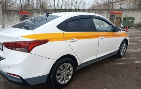 Hyundai Solaris II рестайлинг, 2019 год, 1 200 000 рублей, 11 фотография