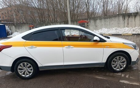Hyundai Solaris II рестайлинг, 2019 год, 1 200 000 рублей, 10 фотография