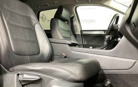 Volkswagen Touareg III, 2012 год, 1 625 000 рублей, 15 фотография
