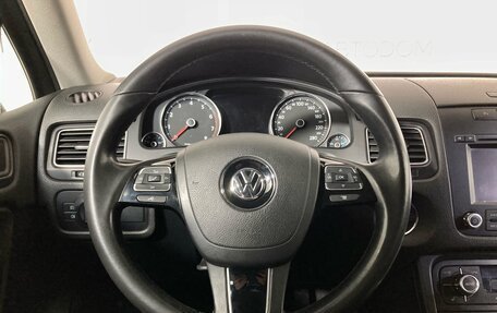 Volkswagen Touareg III, 2012 год, 1 625 000 рублей, 17 фотография