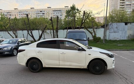 KIA Rio IV, 2017 год, 1 000 000 рублей, 5 фотография