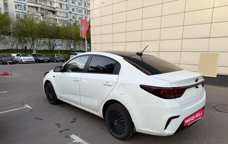 KIA Rio IV, 2017 год, 1 000 000 рублей, 3 фотография