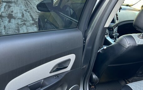 Chevrolet Cruze II, 2011 год, 798 000 рублей, 13 фотография