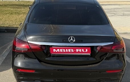 Mercedes-Benz E-Класс, 2021 год, 4 350 000 рублей, 2 фотография