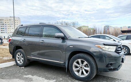 Toyota Highlander III, 2010 год, 1 720 000 рублей, 3 фотография
