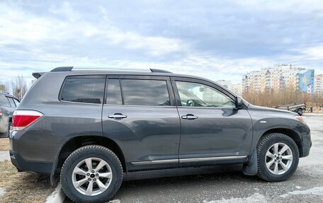 Toyota Highlander III, 2010 год, 1 720 000 рублей, 4 фотография