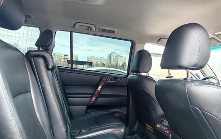 Toyota Highlander III, 2010 год, 1 720 000 рублей, 14 фотография