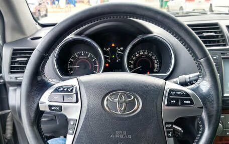Toyota Highlander III, 2010 год, 1 720 000 рублей, 17 фотография