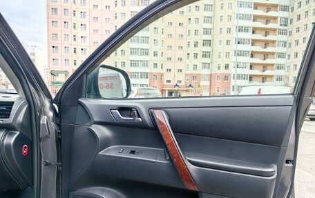 Toyota Highlander III, 2010 год, 1 720 000 рублей, 13 фотография