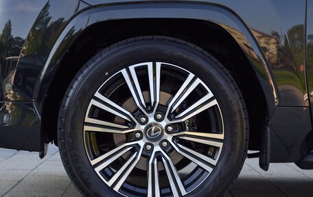 Lexus LX, 2024 год, 17 299 000 рублей, 10 фотография