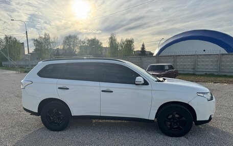 Mitsubishi Outlander III рестайлинг 3, 2012 год, 1 190 000 рублей, 4 фотография