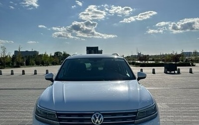 Volkswagen Tiguan II, 2018 год, 3 100 000 рублей, 1 фотография