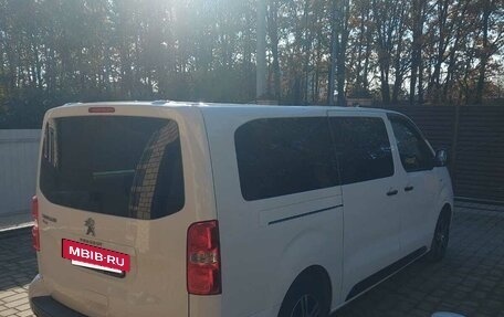 Peugeot Traveller I, 2021 год, 3 650 000 рублей, 17 фотография
