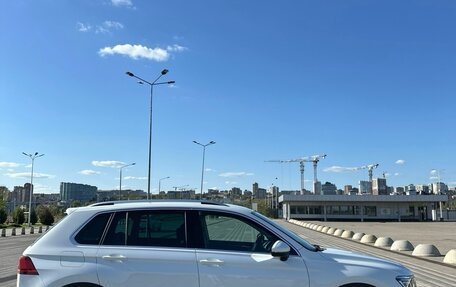 Volkswagen Tiguan II, 2018 год, 3 100 000 рублей, 2 фотография