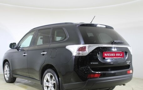 Mitsubishi Outlander III рестайлинг 3, 2013 год, 1 320 000 рублей, 7 фотография