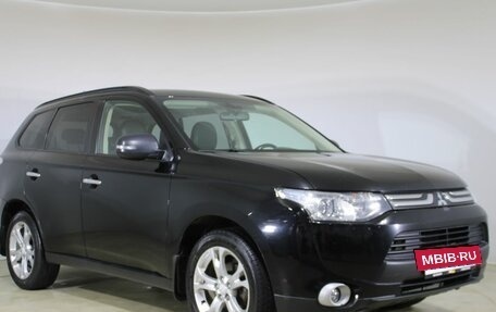 Mitsubishi Outlander III рестайлинг 3, 2013 год, 1 320 000 рублей, 3 фотография