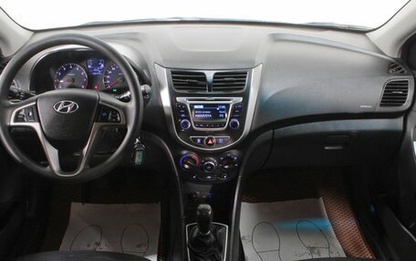 Hyundai Solaris II рестайлинг, 2015 год, 855 000 рублей, 11 фотография