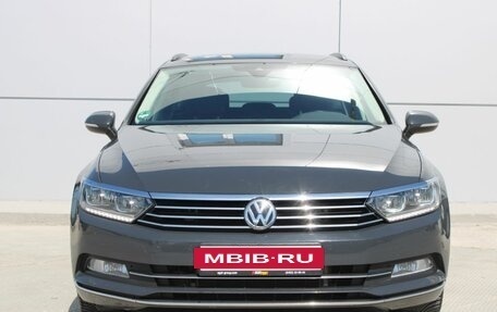 Volkswagen Passat B8 рестайлинг, 2019 год, 2 039 000 рублей, 2 фотография