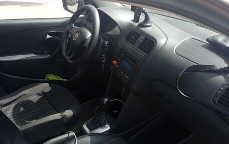 Volkswagen Polo VI (EU Market), 2016 год, 890 000 рублей, 1 фотография