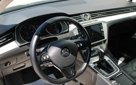 Volkswagen Passat B8 рестайлинг, 2019 год, 2 039 000 рублей, 17 фотография