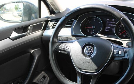 Volkswagen Passat B8 рестайлинг, 2019 год, 2 039 000 рублей, 18 фотография