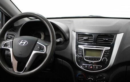 Hyundai Solaris II рестайлинг, 2013 год, 600 000 рублей, 12 фотография