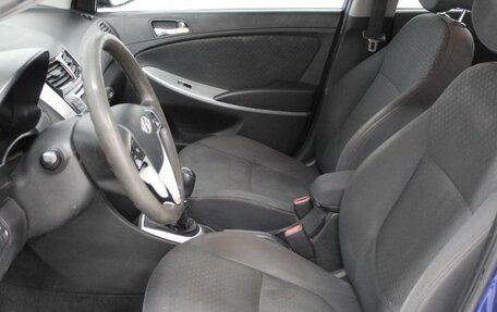 Hyundai Solaris II рестайлинг, 2013 год, 600 000 рублей, 15 фотография