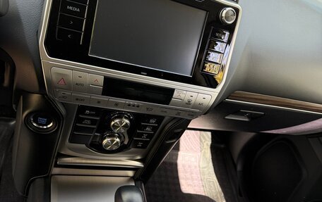Toyota Land Cruiser Prado 150 рестайлинг 2, 2018 год, 7 000 000 рублей, 10 фотография