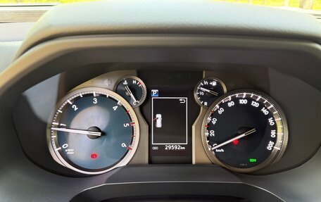 Toyota Land Cruiser Prado 150 рестайлинг 2, 2018 год, 7 000 000 рублей, 8 фотография