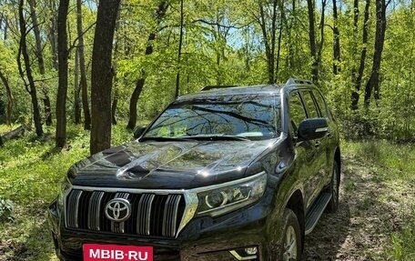 Toyota Land Cruiser Prado 150 рестайлинг 2, 2018 год, 7 000 000 рублей, 5 фотография