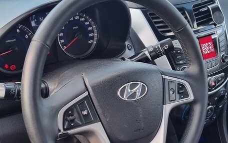 Hyundai Solaris II рестайлинг, 2015 год, 1 250 000 рублей, 2 фотография
